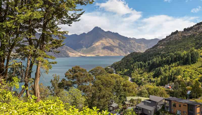 30A Mackinnon Terrace, Sunshine Bay