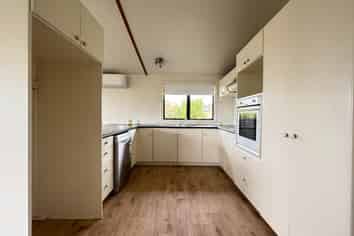 80E Tirimoana Road, Te Atatu South