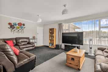 29 John F Kennedy Drive, Milson