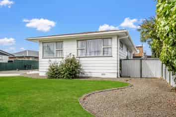 29 John F Kennedy Drive, Milson