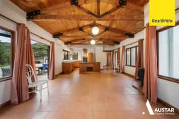 175 Marine Parade North, Piha