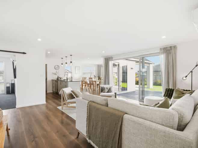 1 Kaurinui Crescent, One Tree Point