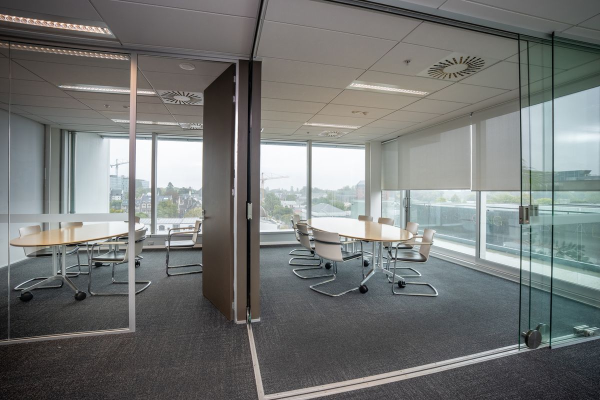 'A' GRADE OFFICE PREMISES WITH AVON RIVER VIEWS – pohled 4