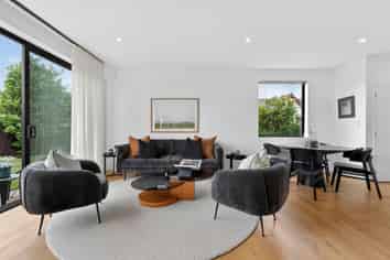 15/37 St Vincent Avenue, Remuera