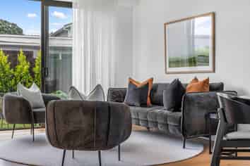 15/37 St Vincent Avenue, Remuera