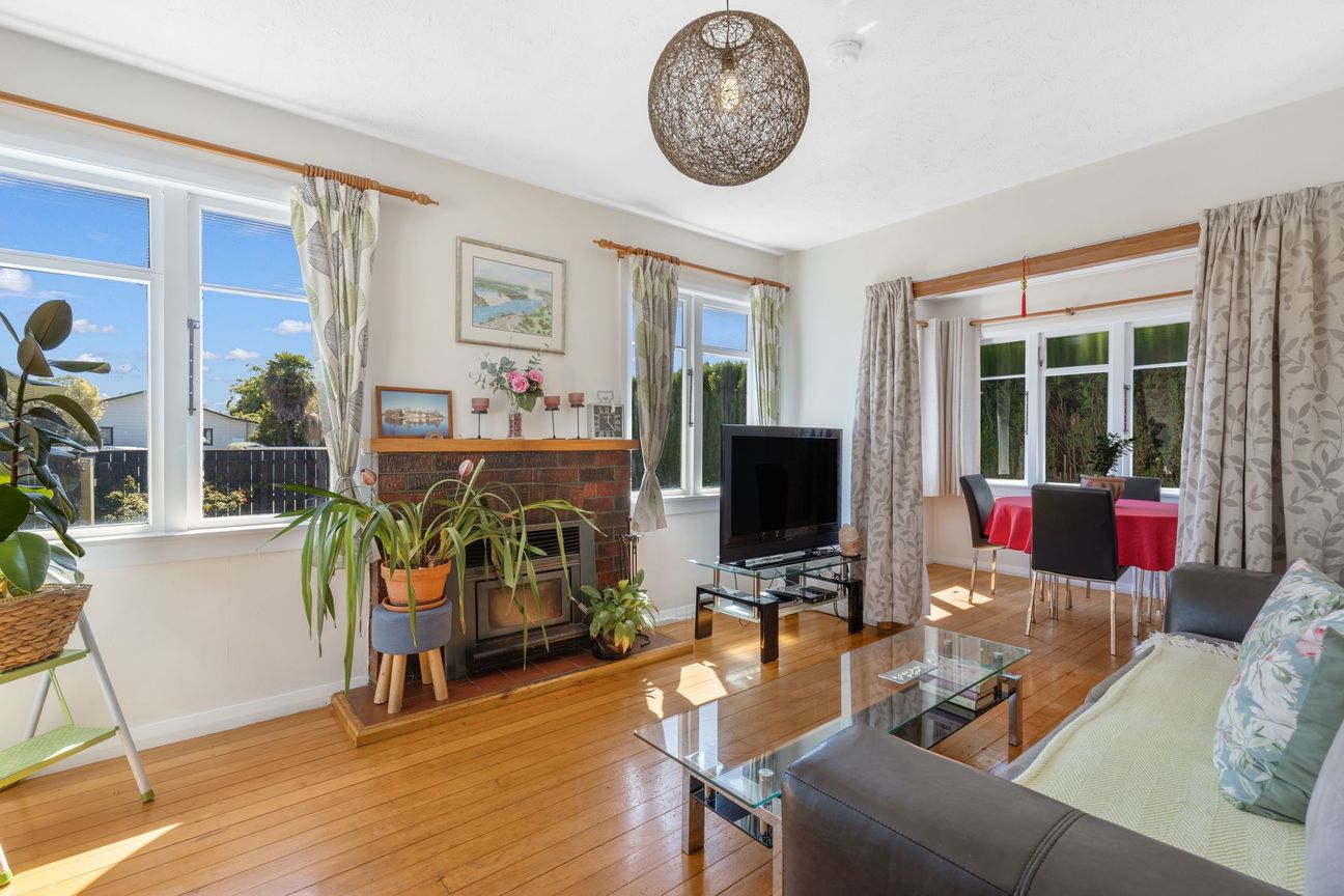 Move-in Ready 1950s Charm in Witherlea Location - Bild 5