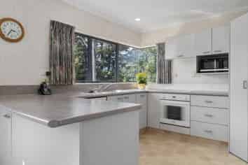 8 Lynwood Place, Tauranga Central