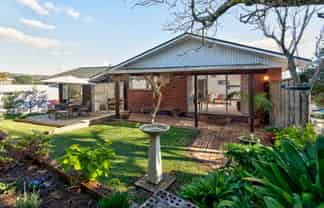 2/12 Markham Place, Bucklands Beach