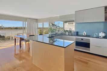 41 Beresford Street, Bayswater