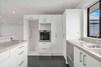 8 Parkdale Close, Allenton