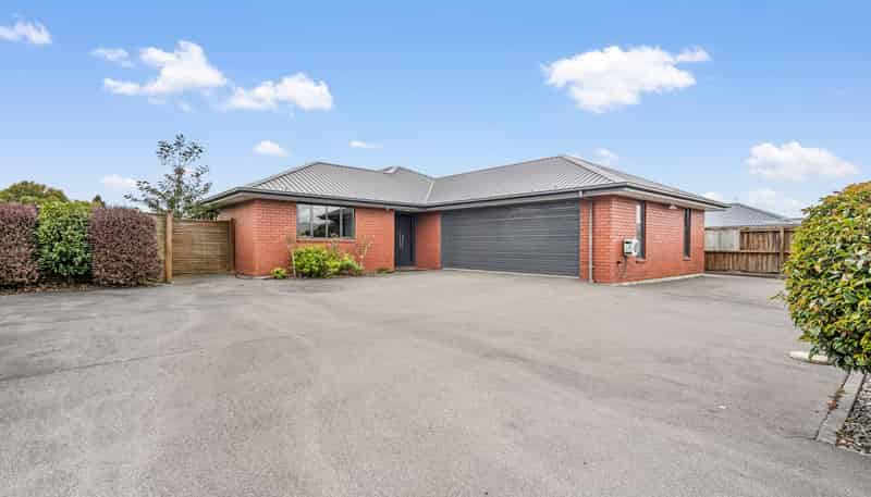 8 Parkdale Close, Allenton