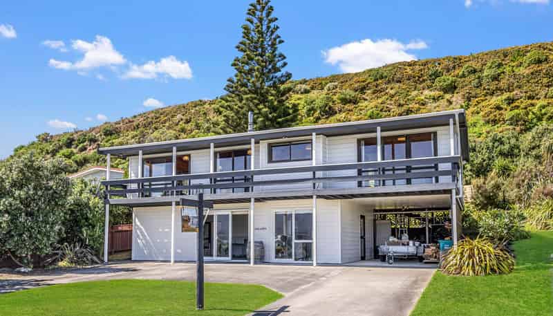 20 Lake Ferry Road, Martinborough