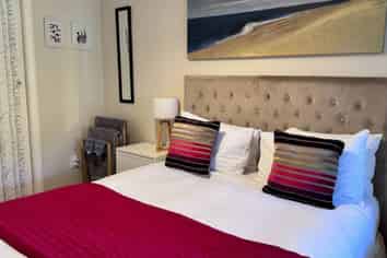 1/6 Shakespeare Walk, The Wood