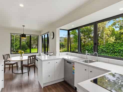 5 Hurworth Grove, Waikanae