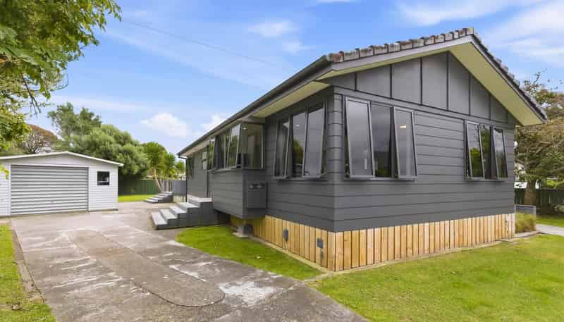 5 Hurworth Grove, Waikanae