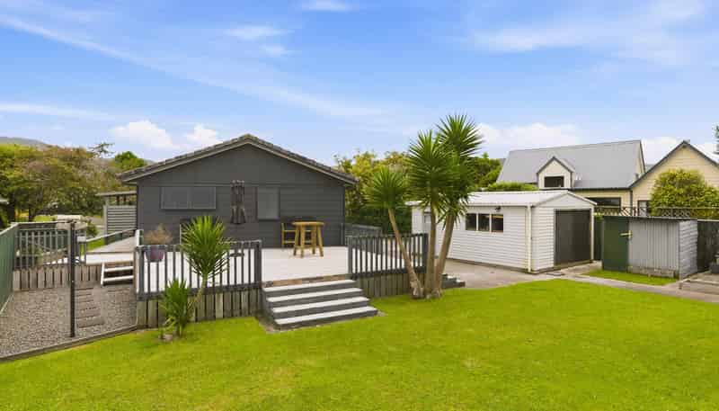 5 Hurworth Grove, Waikanae