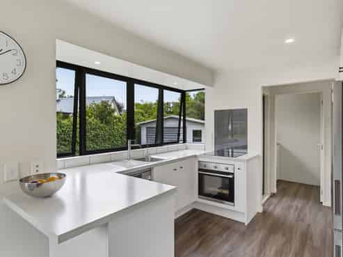 5 Hurworth Grove, Waikanae