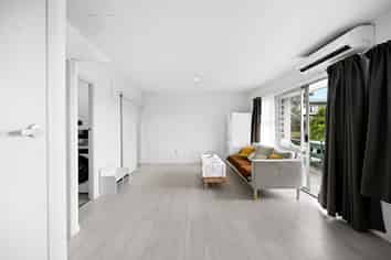 8/25A ABBOTSFORD STREET, Whitiora