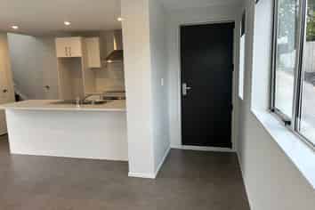 7B Yeoman Place, Howick