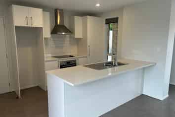 7B Yeoman Place, Howick