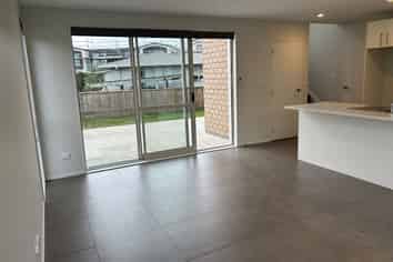 7B Yeoman Place, Howick