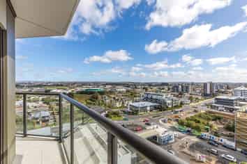 9-17 Byron Avenue, Takapuna