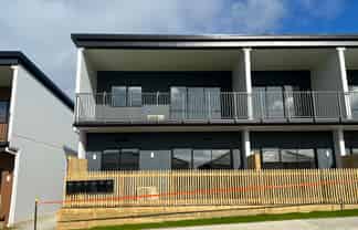 1/65 Pragma Rise, Rototuna North