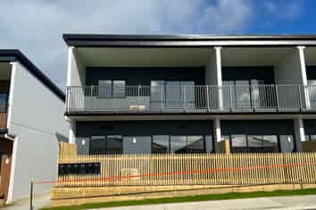 1/65 Pragma Rise, Rototuna North