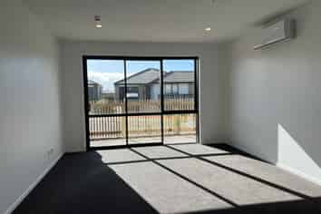 1/65 Pragma Rise, Rototuna North