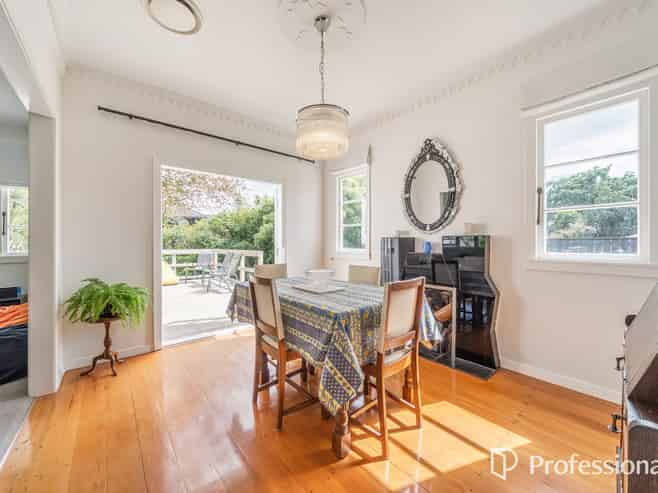 51 Rossiter Avenue, Waterloo