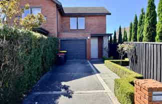 27 Henley Green, Northwood