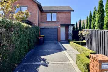 27 Henley Green, Northwood