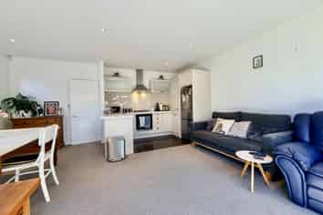 27 Henley Green, Northwood