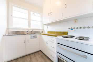 5/3a Preston Street, West End