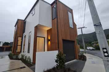 3/323 Riverside Drive, Waterloo