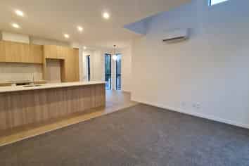 3/323 Riverside Drive, Waterloo