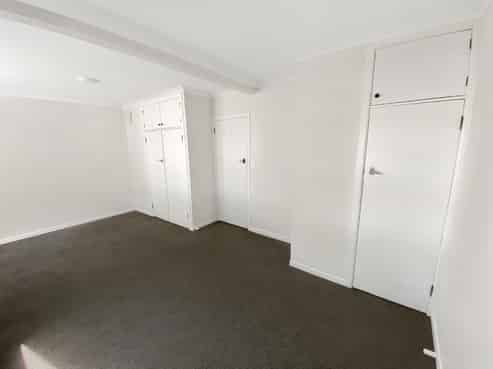 1/50 Calabar Road , Miramar