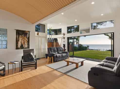 2 Tuahine Crescent, Wainui