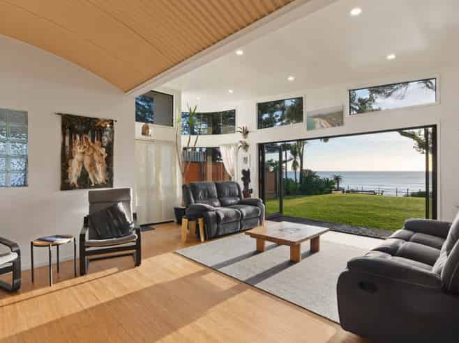 2 Tuahine Crescent, Wainui