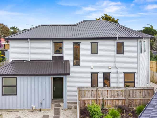 8B Corric Hill, Torbay