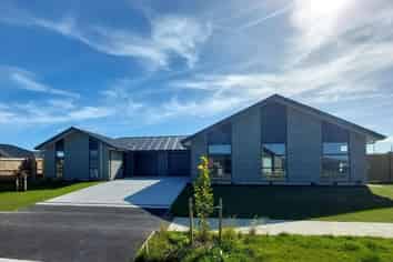 40 Blunden Road, Lincoln