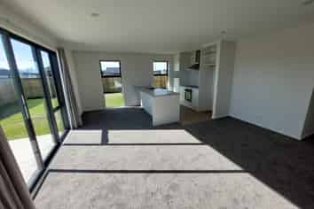 40 Blunden Road, Lincoln