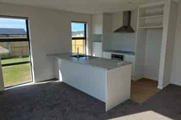 40 Blunden Road, Lincoln