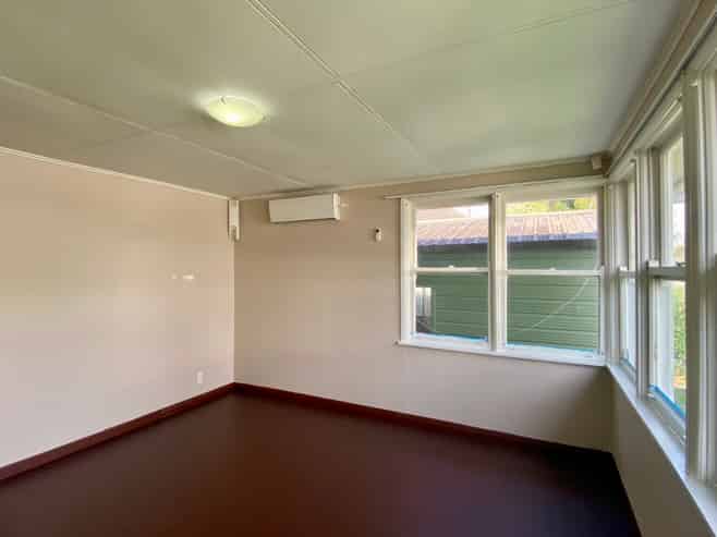 6a Kenney Crescent, Fairfield