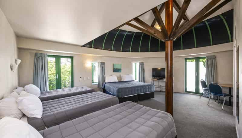 222 Green Lane West, Epsom