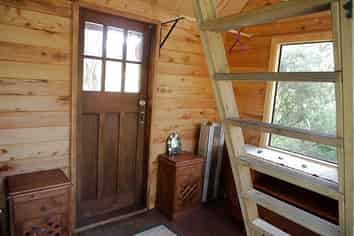 Kauri Cabin/128 Lone Kauri Road, Karekare