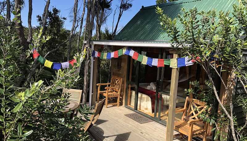 Kauri Cabin/128 Lone Kauri Road, Karekare