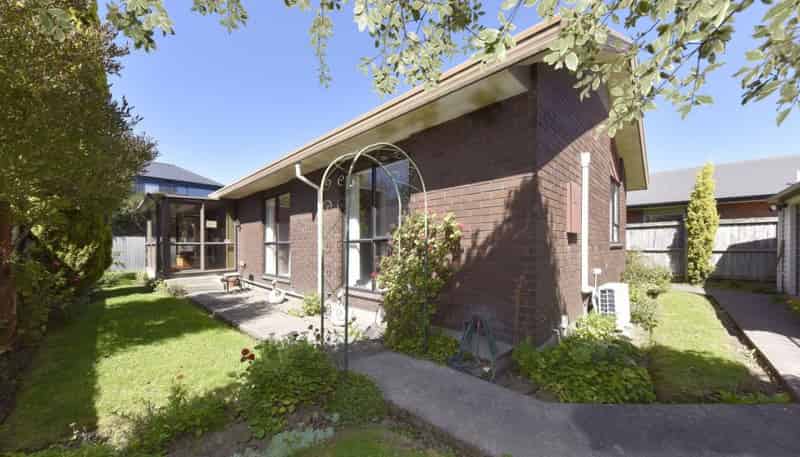 2/16B Ward Street, Addington