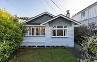 6 Friend Street, Karori