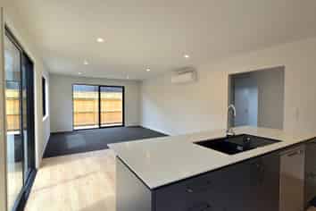 6 Foxtail Road, Jacks Point